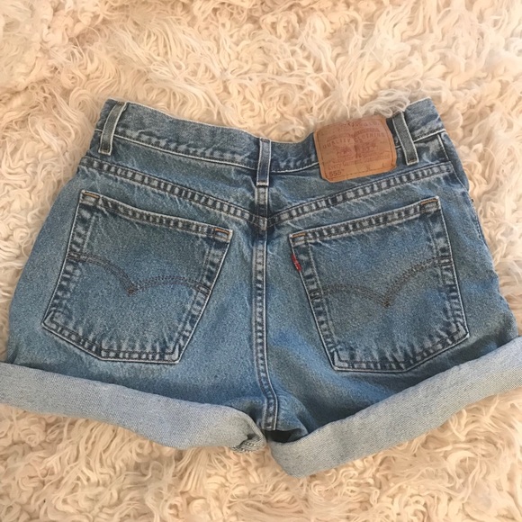 Levi's Pants - 🤩🤩VINTAGE LEVI’S 555 DENIM SHORTS🤩🤩